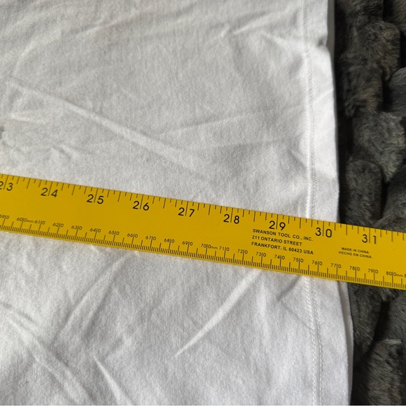 Guess Los Angeles Men's Rainbow logo shirt (XXL) - Picture 7 of 8